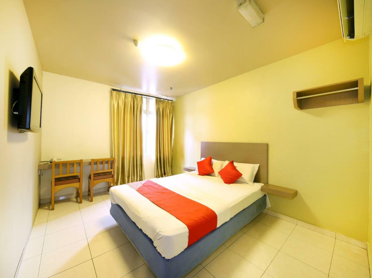 โอโย 434 มาร์เบลลา โฮเต็ล Hotel ยะโฮร์บาห์รู ภายนอก รูปภาพ