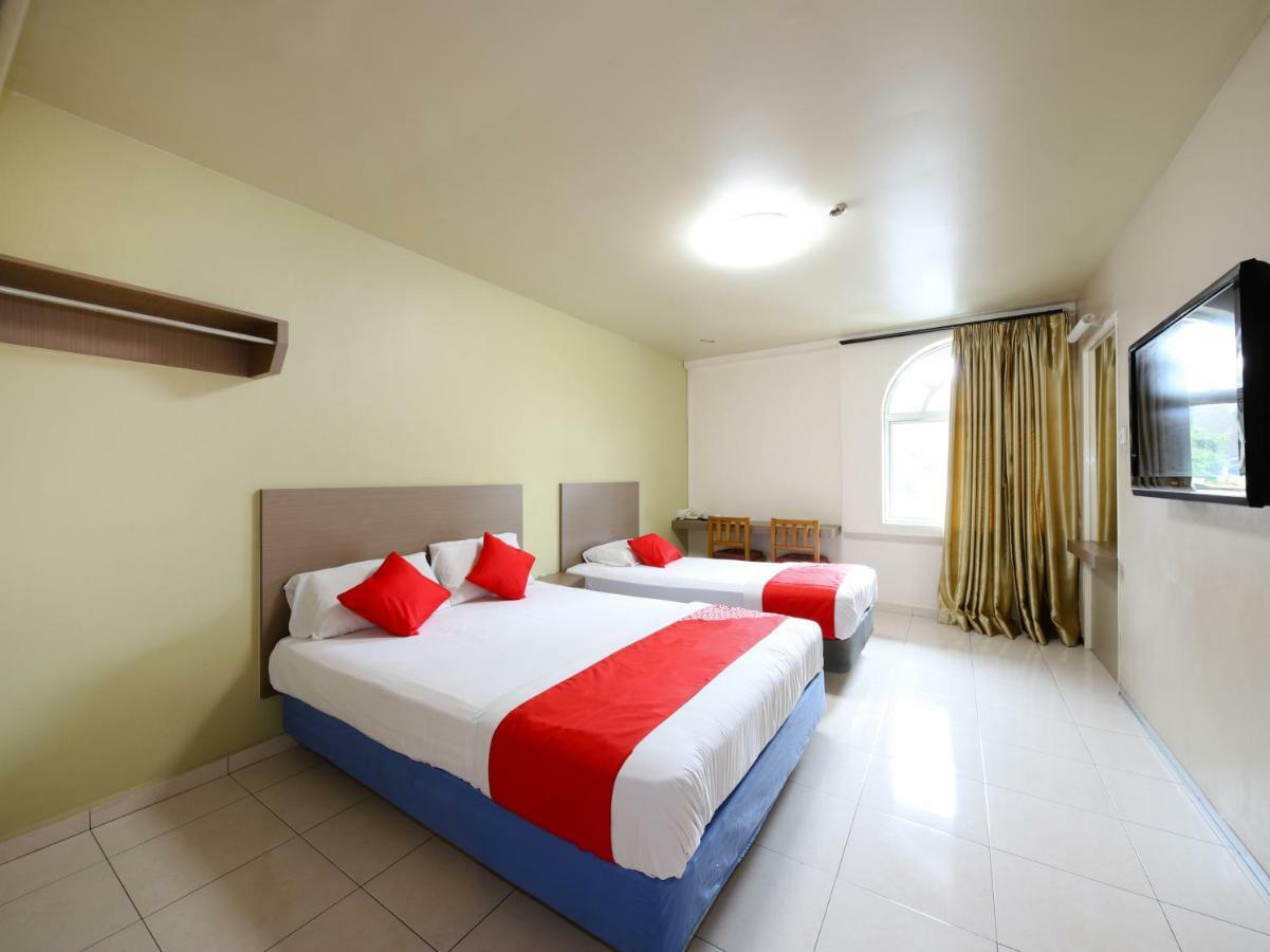 โอโย 434 มาร์เบลลา โฮเต็ล Hotel ยะโฮร์บาห์รู ภายนอก รูปภาพ