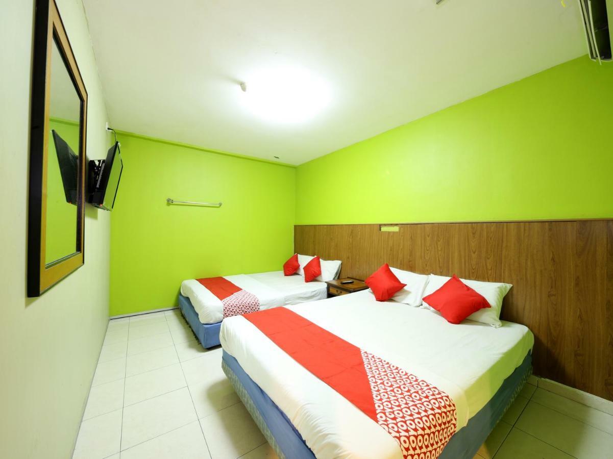 โอโย 434 มาร์เบลลา โฮเต็ล Hotel ยะโฮร์บาห์รู ภายนอก รูปภาพ