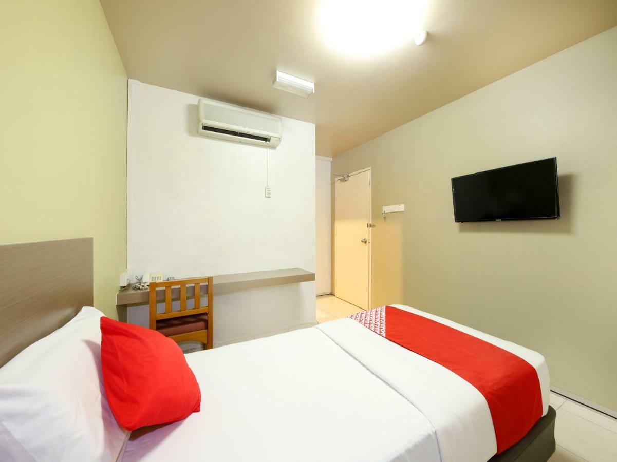 โอโย 434 มาร์เบลลา โฮเต็ล Hotel ยะโฮร์บาห์รู ภายนอก รูปภาพ