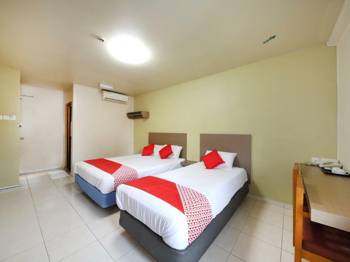 โอโย 434 มาร์เบลลา โฮเต็ล Hotel ยะโฮร์บาห์รู ภายนอก รูปภาพ