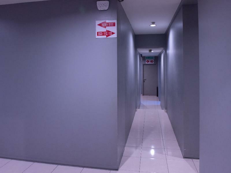 โอโย 434 มาร์เบลลา โฮเต็ล Hotel ยะโฮร์บาห์รู ภายนอก รูปภาพ