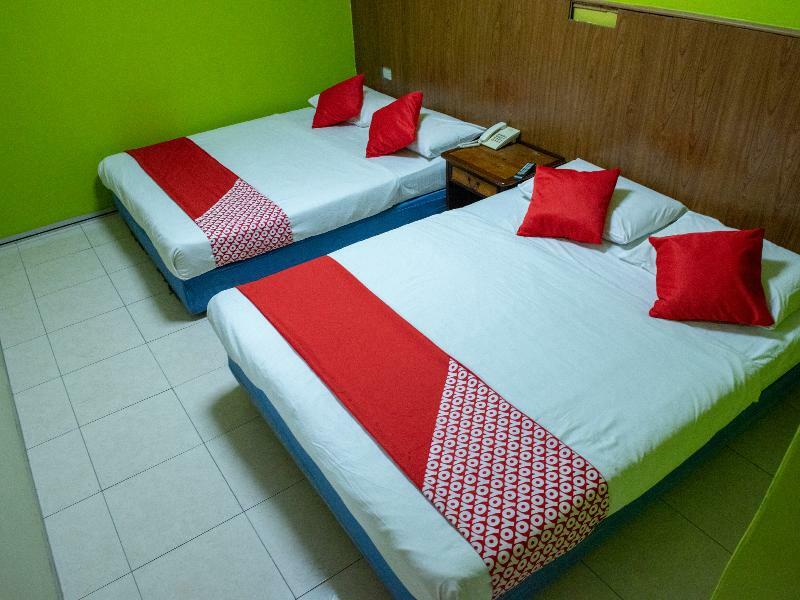 โอโย 434 มาร์เบลลา โฮเต็ล Hotel ยะโฮร์บาห์รู ภายนอก รูปภาพ
