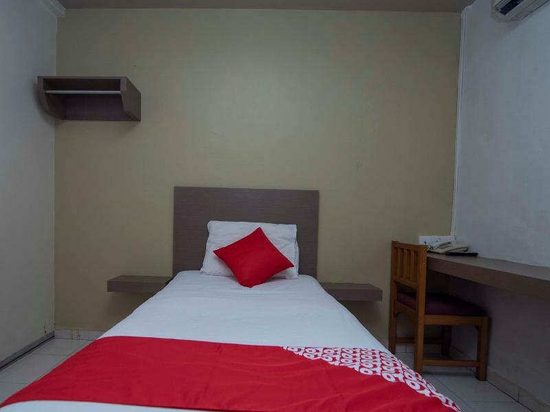 โอโย 434 มาร์เบลลา โฮเต็ล Hotel ยะโฮร์บาห์รู ภายนอก รูปภาพ