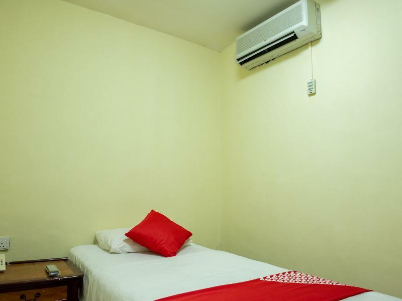 โอโย 434 มาร์เบลลา โฮเต็ล Hotel ยะโฮร์บาห์รู ภายนอก รูปภาพ