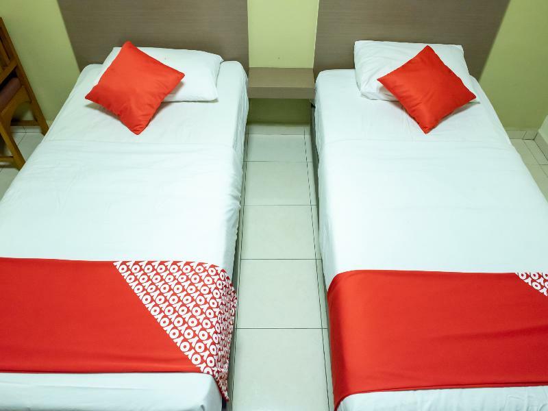 โอโย 434 มาร์เบลลา โฮเต็ล Hotel ยะโฮร์บาห์รู ภายนอก รูปภาพ